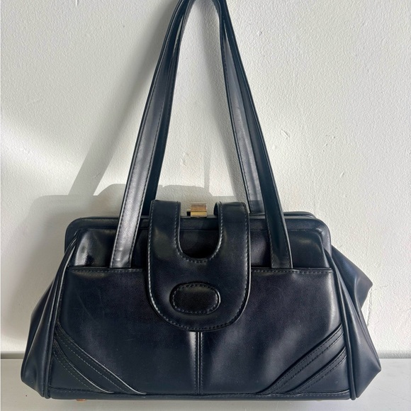 Vintage Black Leather Shoulder Bag - Picture 2 of 12